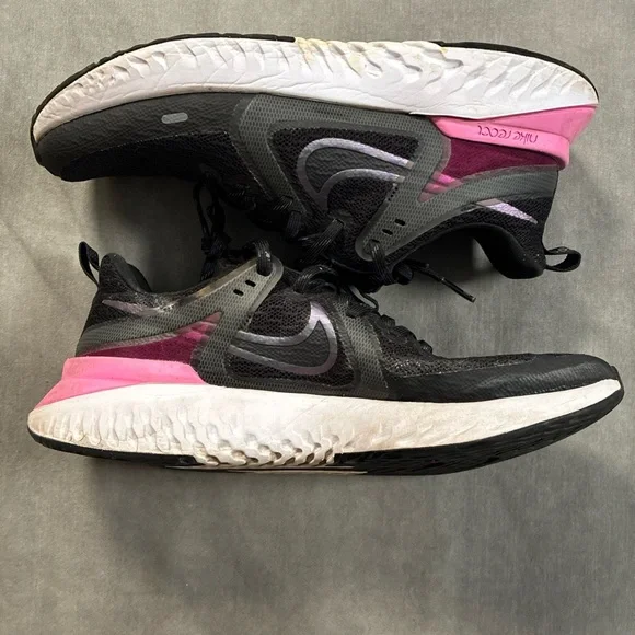 Nike Black and Pink Athletic Shoes with Cushioned Sole - Picture 2 of 6